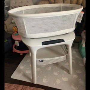4moms MamaRoo sleep bassinet